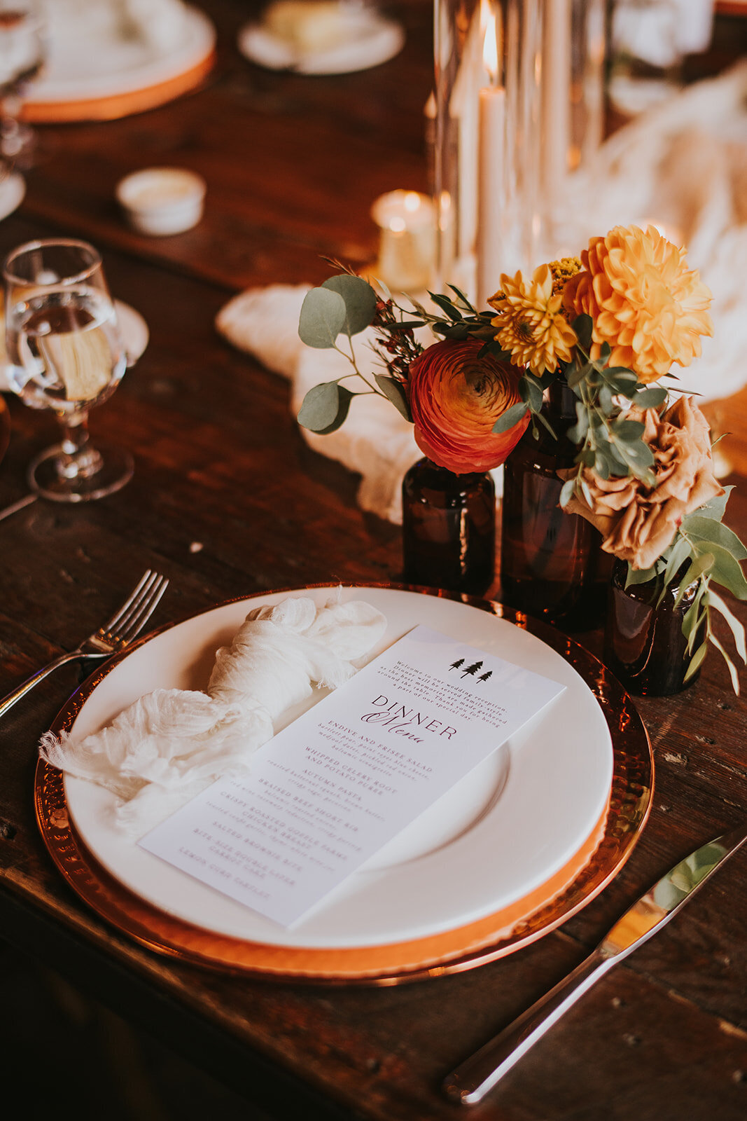 cedar-lakes-rustic-woodland-reception-tables-4