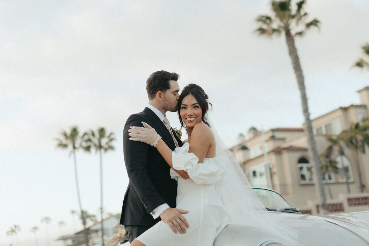 Elopement-Vintage-Car-2024-by-Emilie-Blanc-130