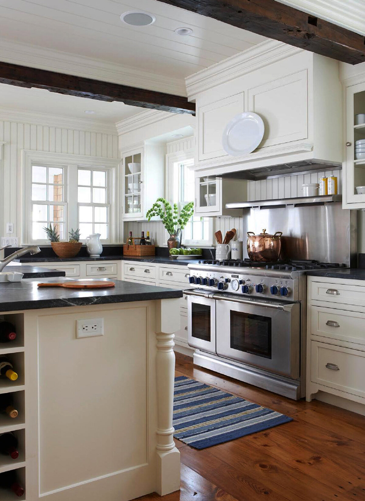 Colonial-Reproductions-West-Chop-Cottage (23)
