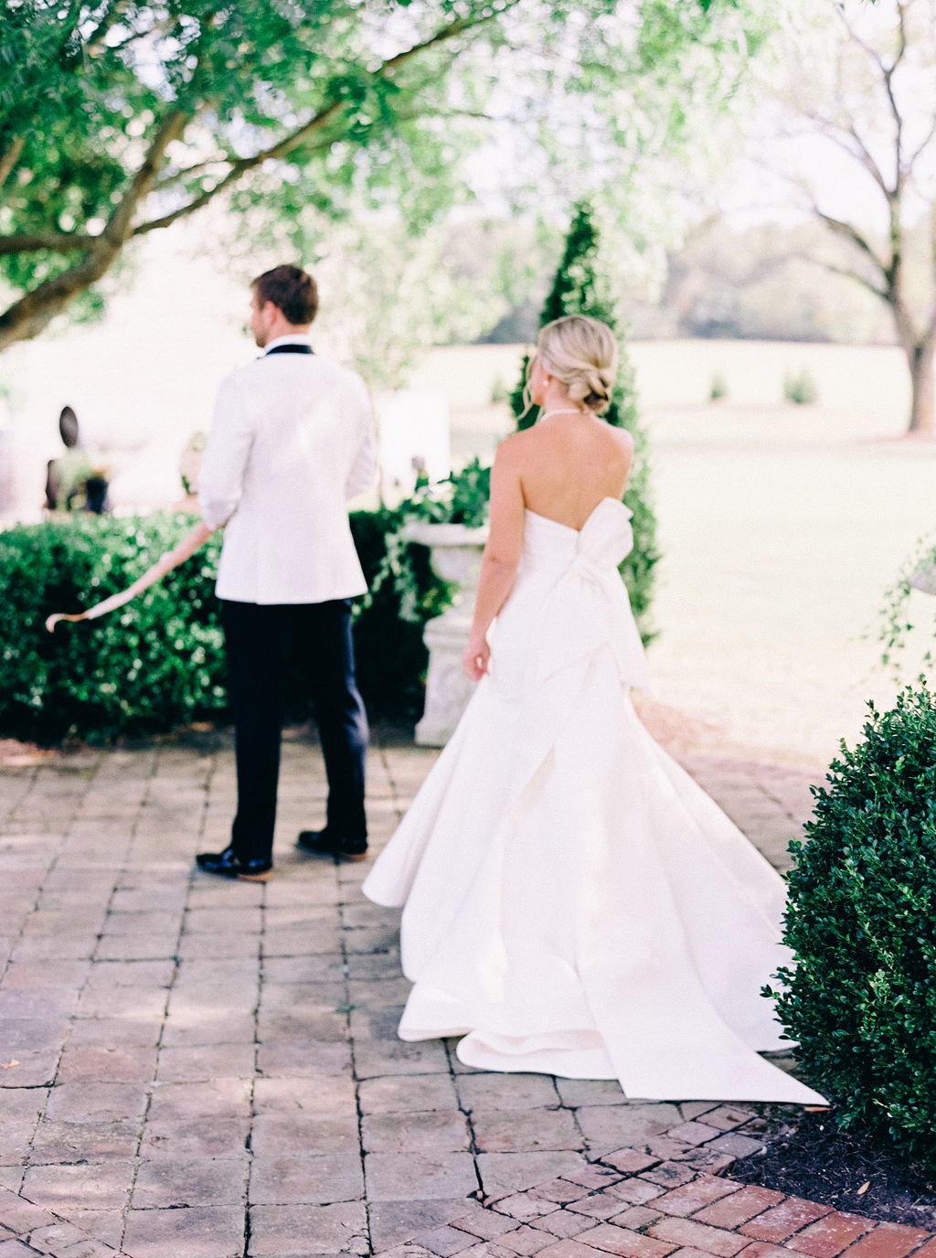 NikkiSanterre_VirginiaFilmWeddingPhotographer_BurlingtonPlantationWedding_SierraandJustin-47