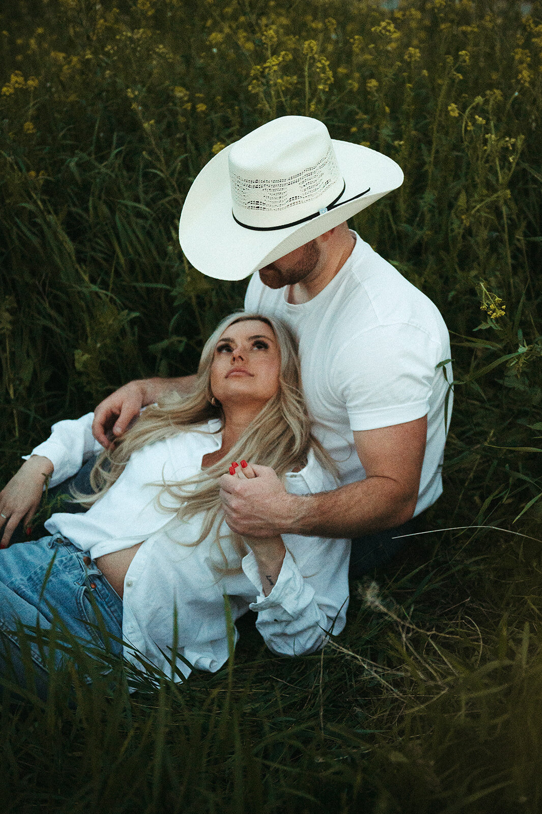 presley-gray-nighttime-western-montana-engagement0004