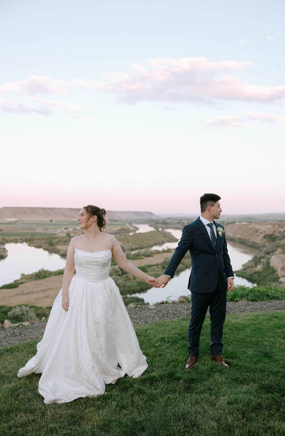 fox-canyon-vineyards-marsing-idaho-wedding-krysta-timmons-photography-bridals-199