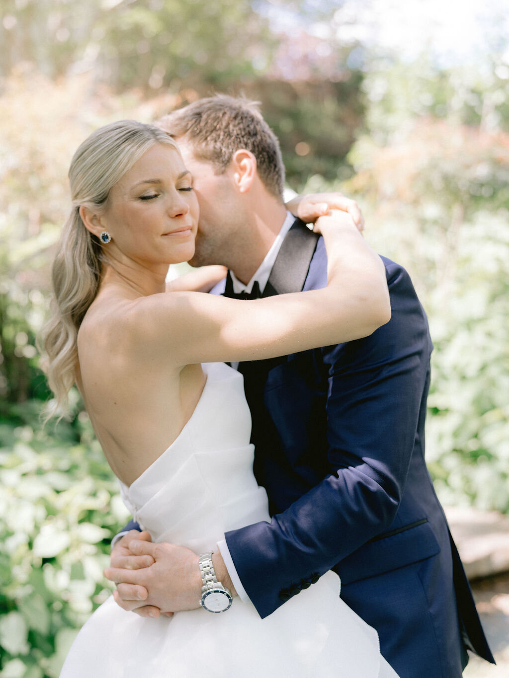 NikkiSanterre_EastCoastLuxuryWeddingPhotographer_CliftonInnWedding_Sky&Ryan-34