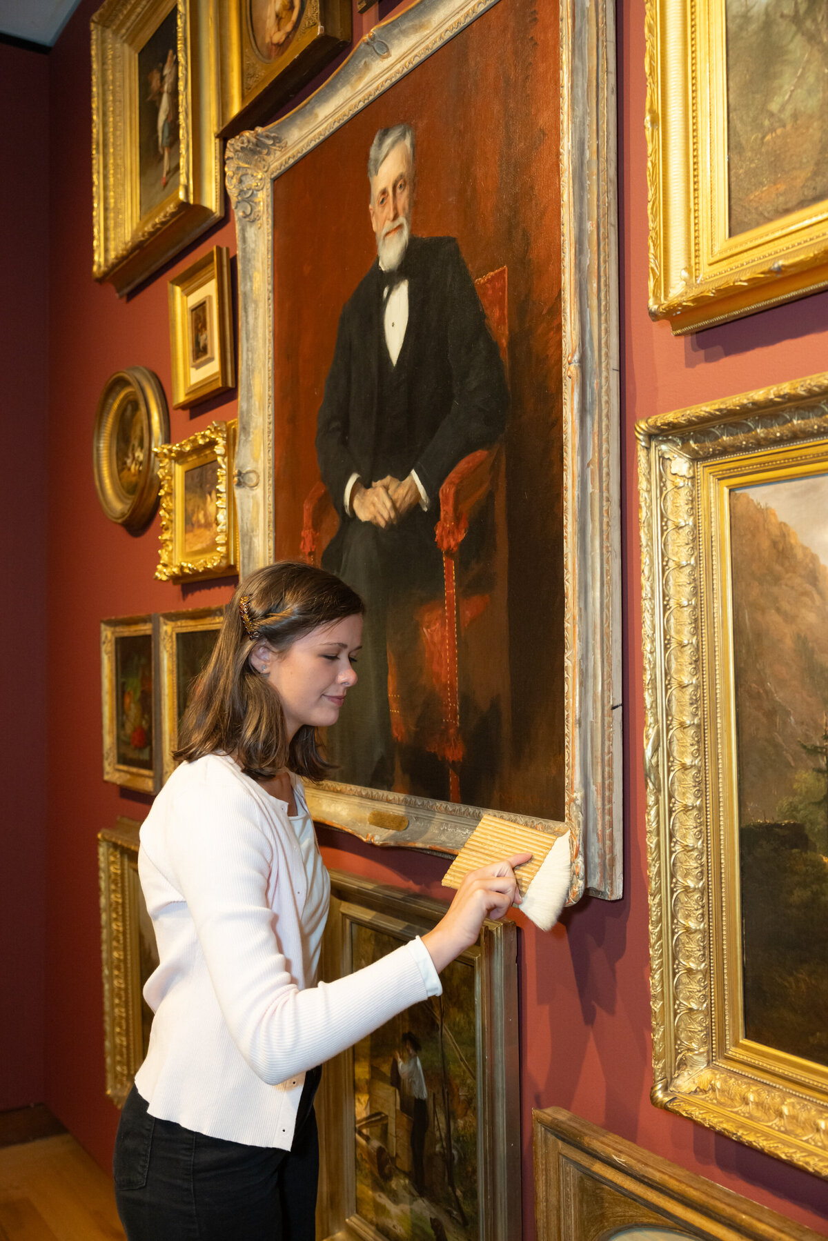 Art-Museum-Restoration-cleaning-process-Museum-of-Amerian-Art-1