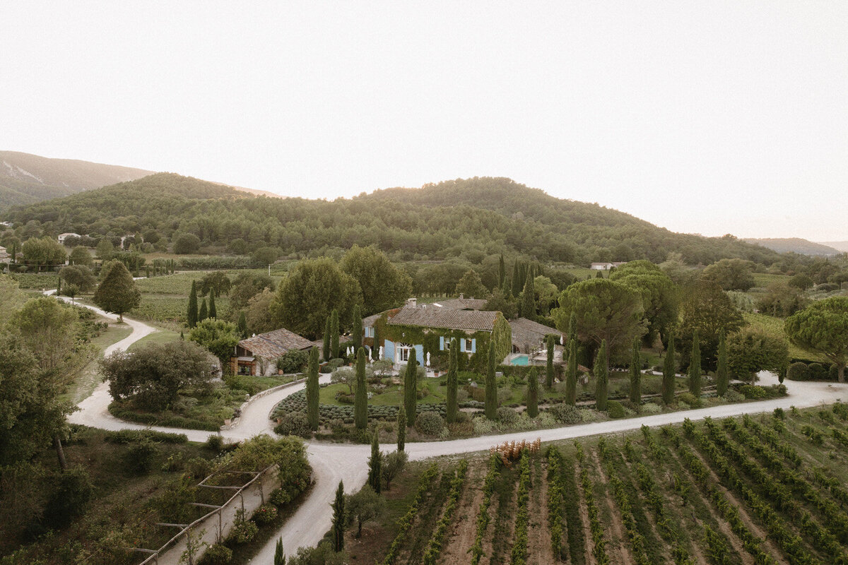Flora_And_Grace_Provence_BastideDeMarie_Editorial_Wedding_Photographer (1 von 2213)