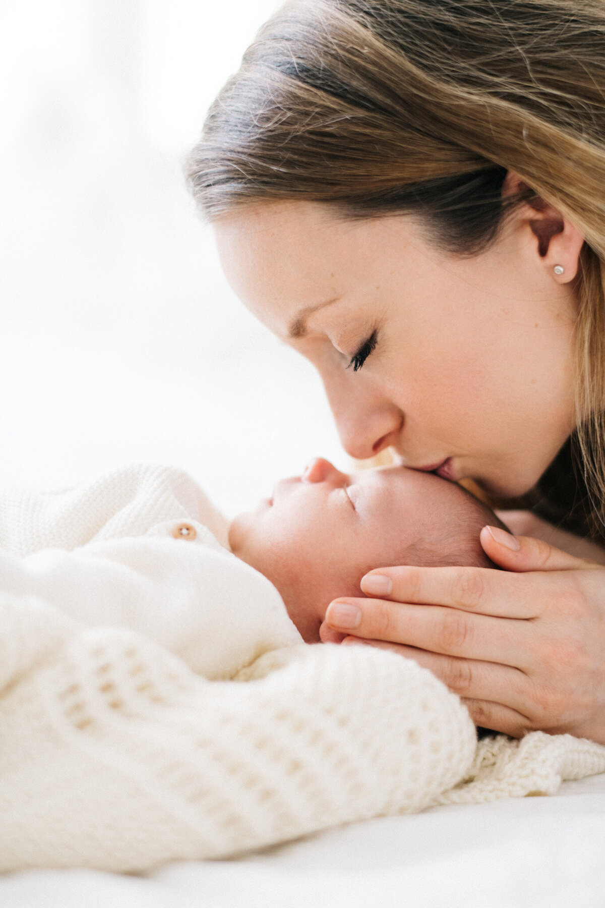 geneva-family-lifestyle-photographer-maternity_75