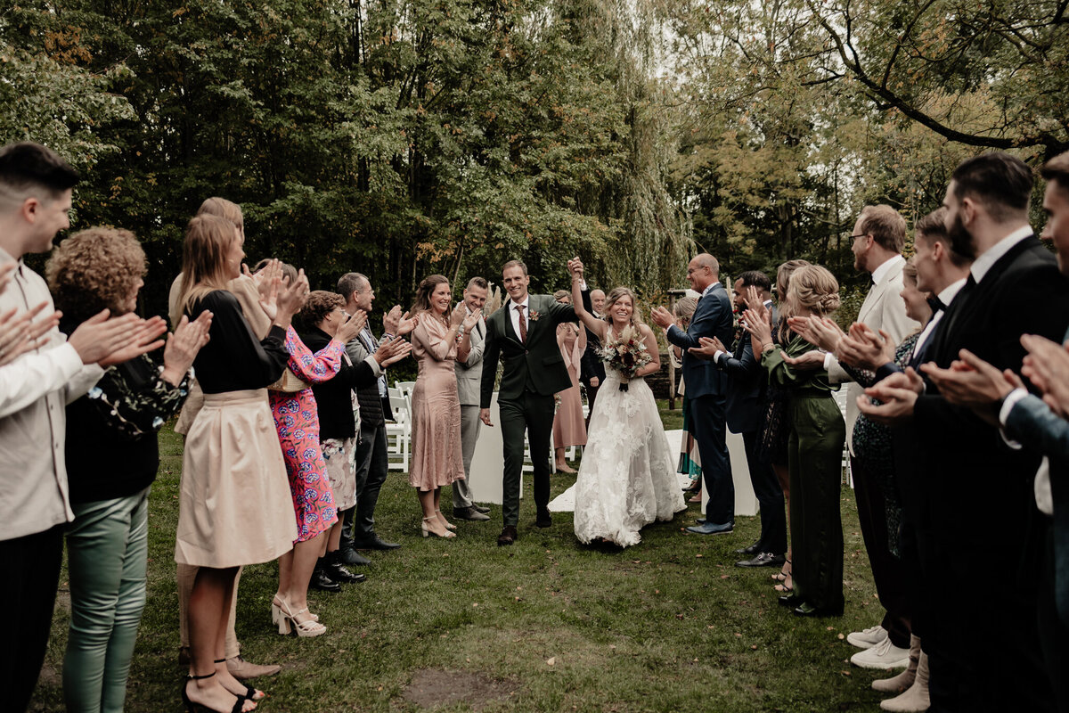 21_BuiltbyBritt-LensBfotografie-Showit-Template_wildberry_wedding.jpg