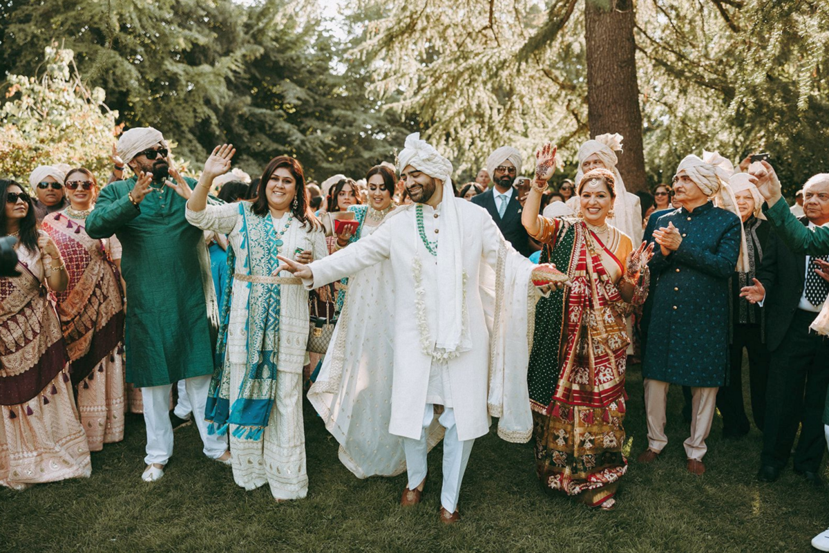outdoor-garden-hindu-wedding-ceremony-groom-baraat