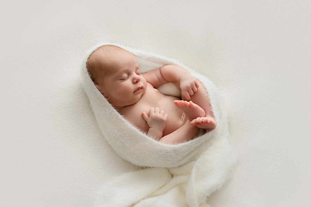 Sarah-Vassallo-Natural-Newborn-Photos-Sydney-14