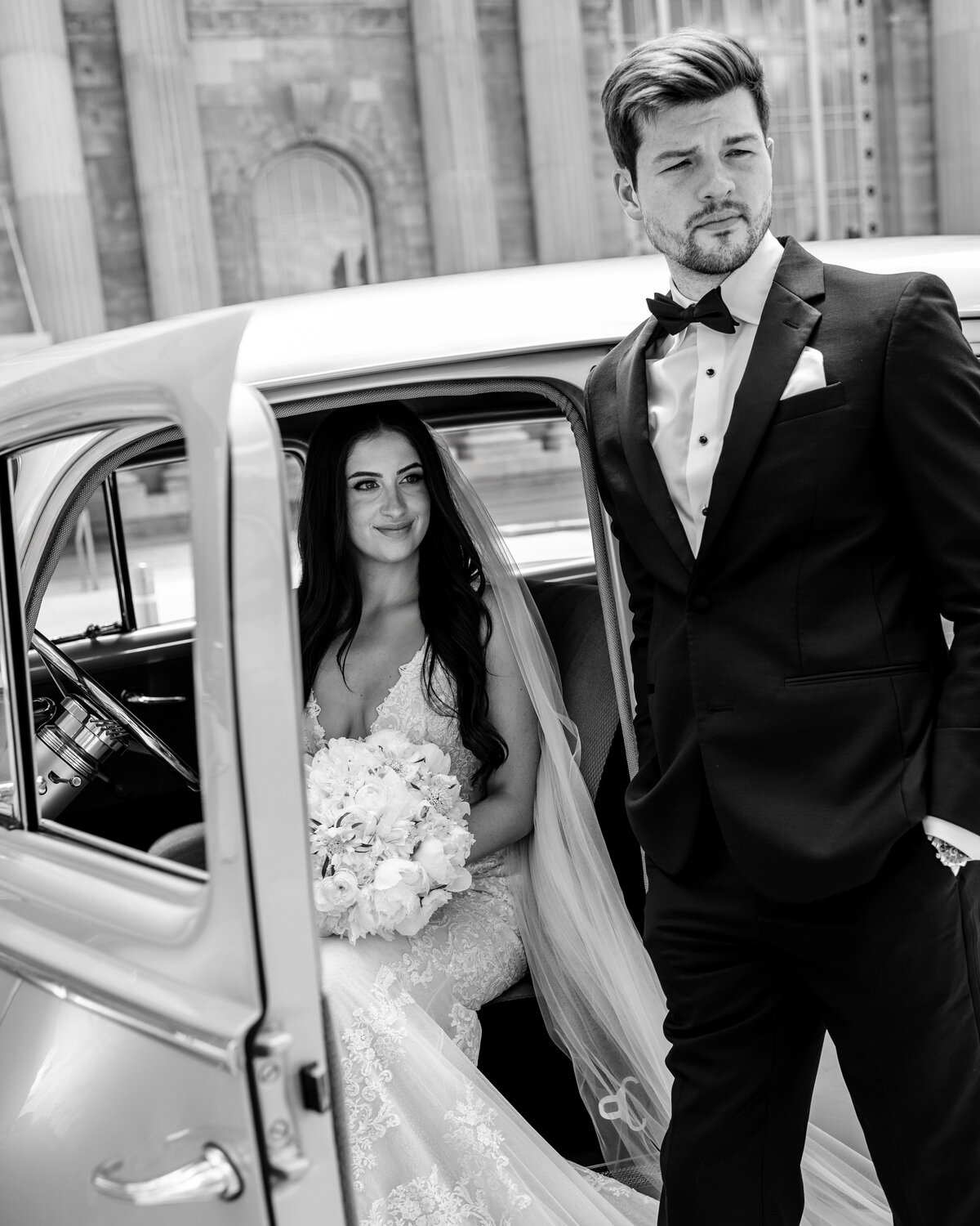 book-tower-detroit-luxury-wedding-photo-258