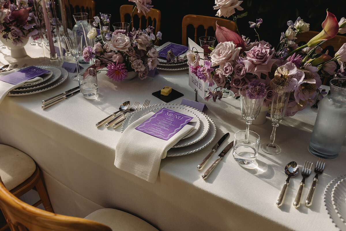 lilac-wedding-table-decor-bychenai-events