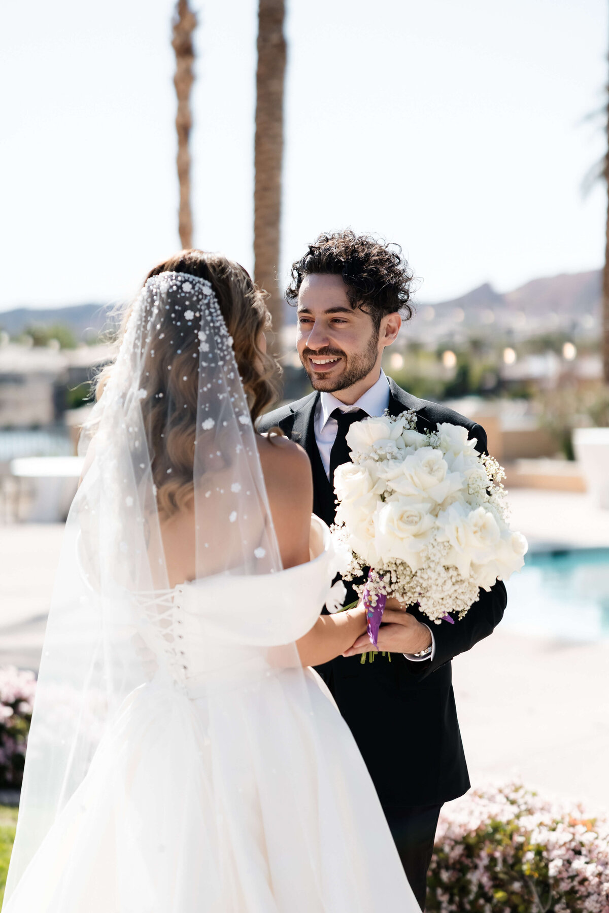 33_riskyexposure_marley-simon_las-vegas-elopement-photography