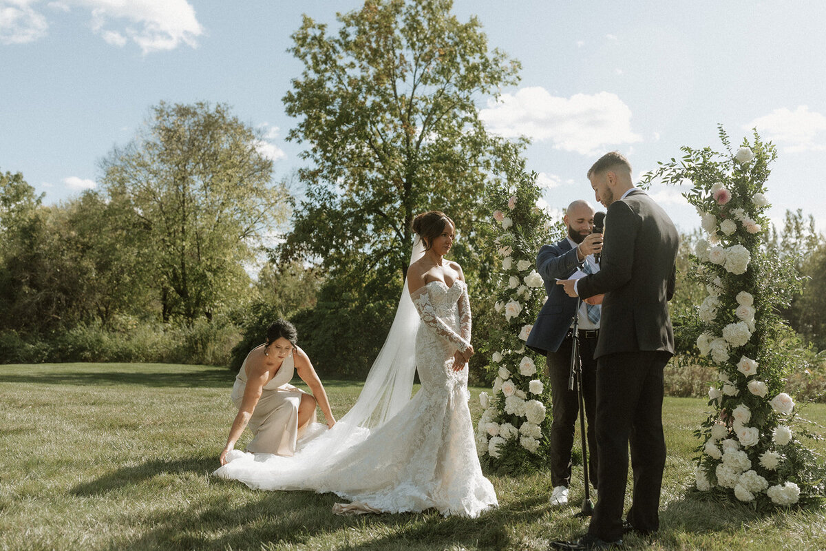 mustard seed gardens indy indianapolis noblesville indiana wedding photographer bellagio florals something blue stylists-42