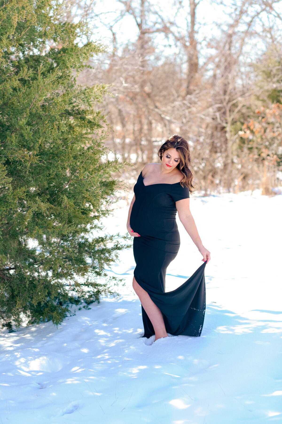 Shelley's maternity session in snow.