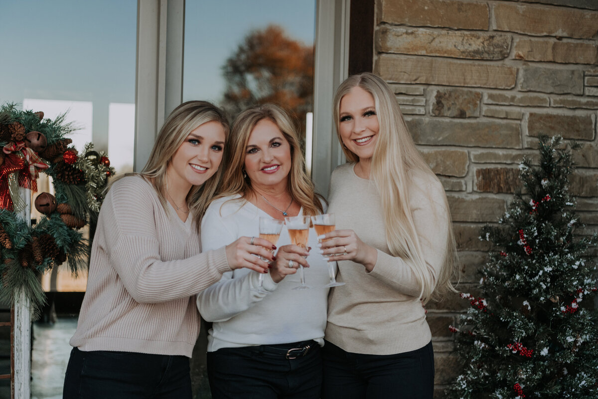 Cobb Christmas Sneak-1