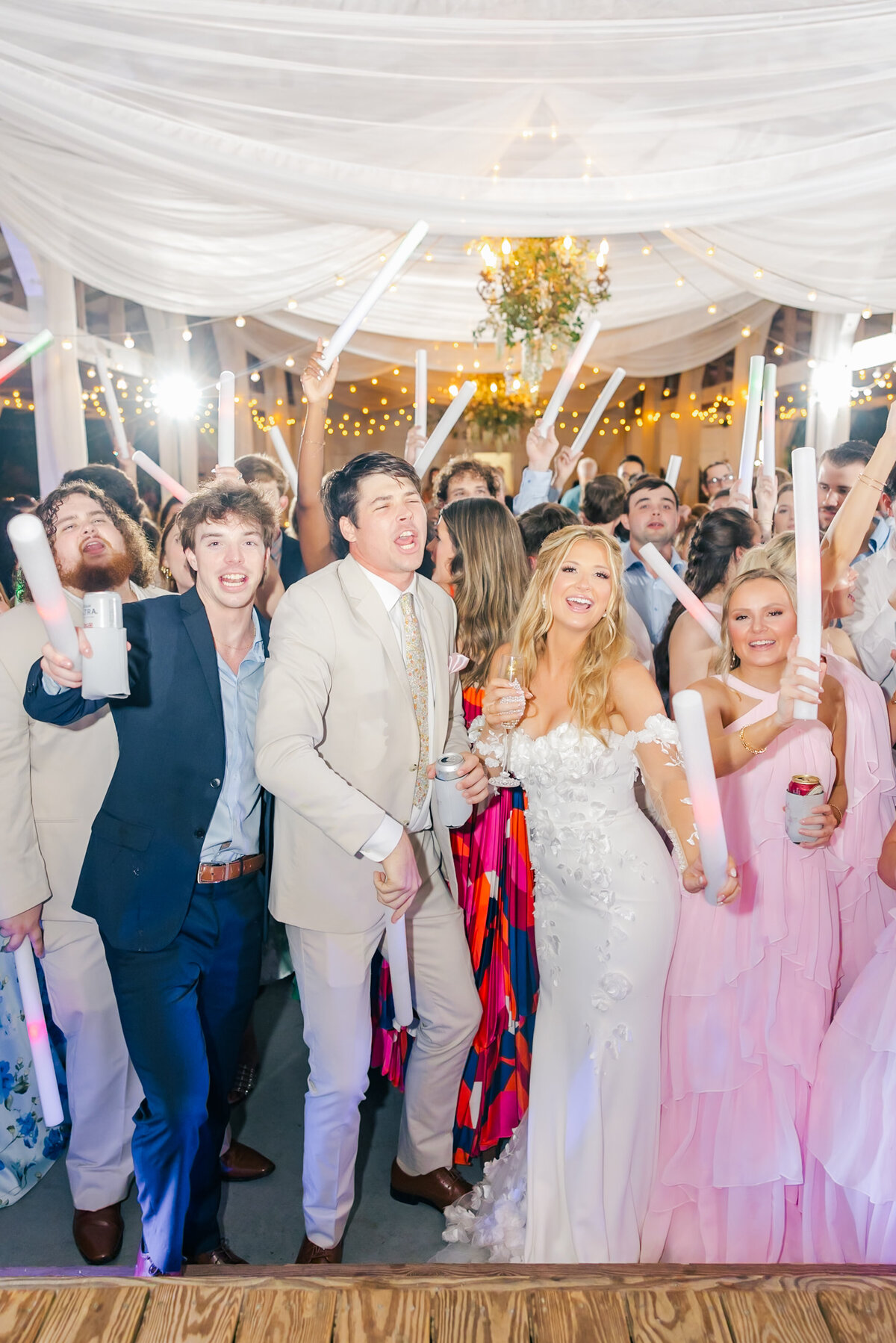 Sneak Peeks Creekside at Colliers End May Wedding | Lauren Elliott Photography | Emily & Kyle Anderson -165