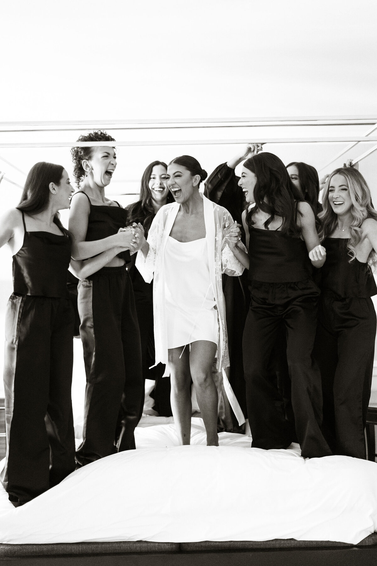 11-bride-bridesmaids