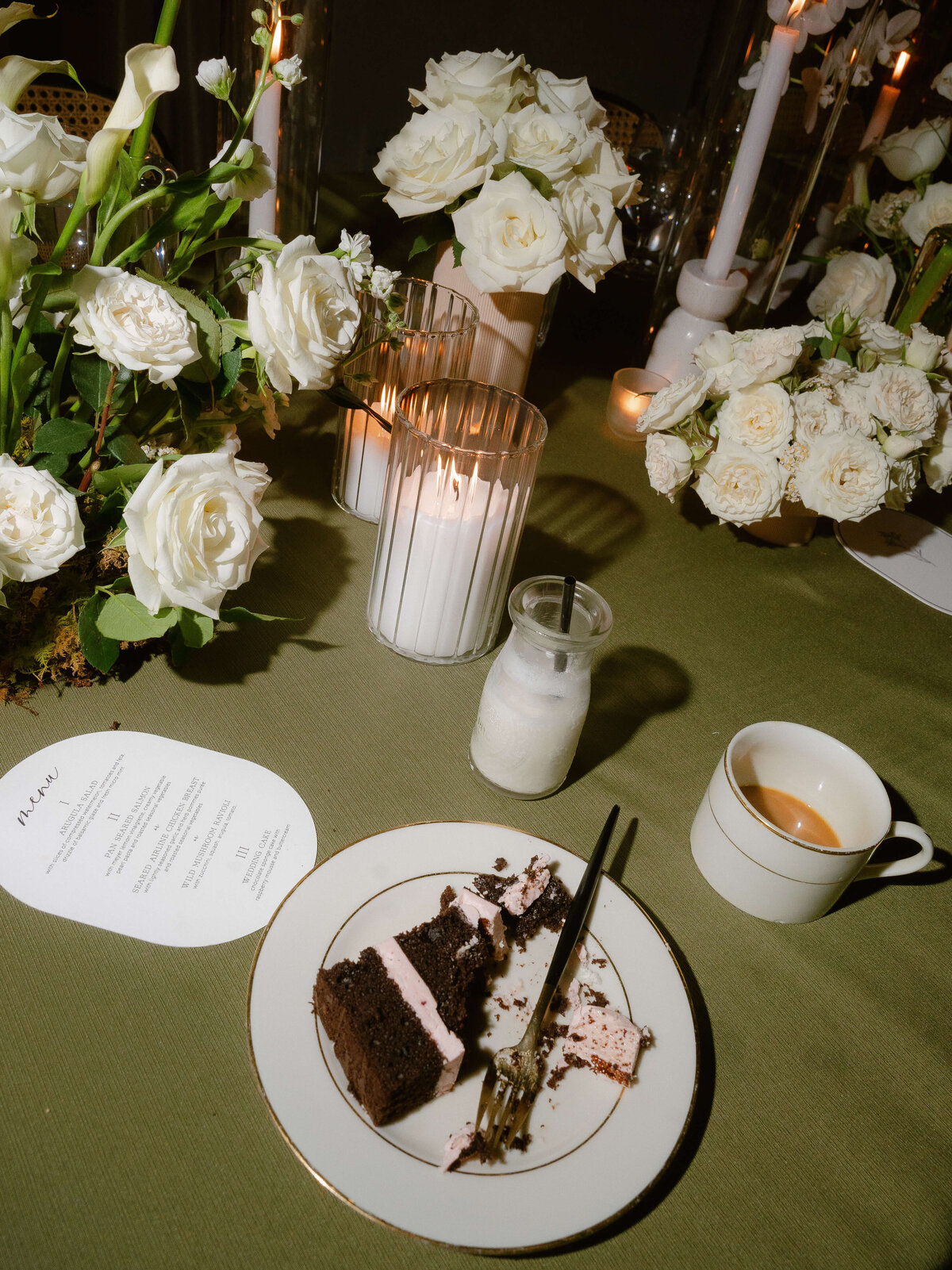 talia-connor-wedding-cake-slice-springvale-floral