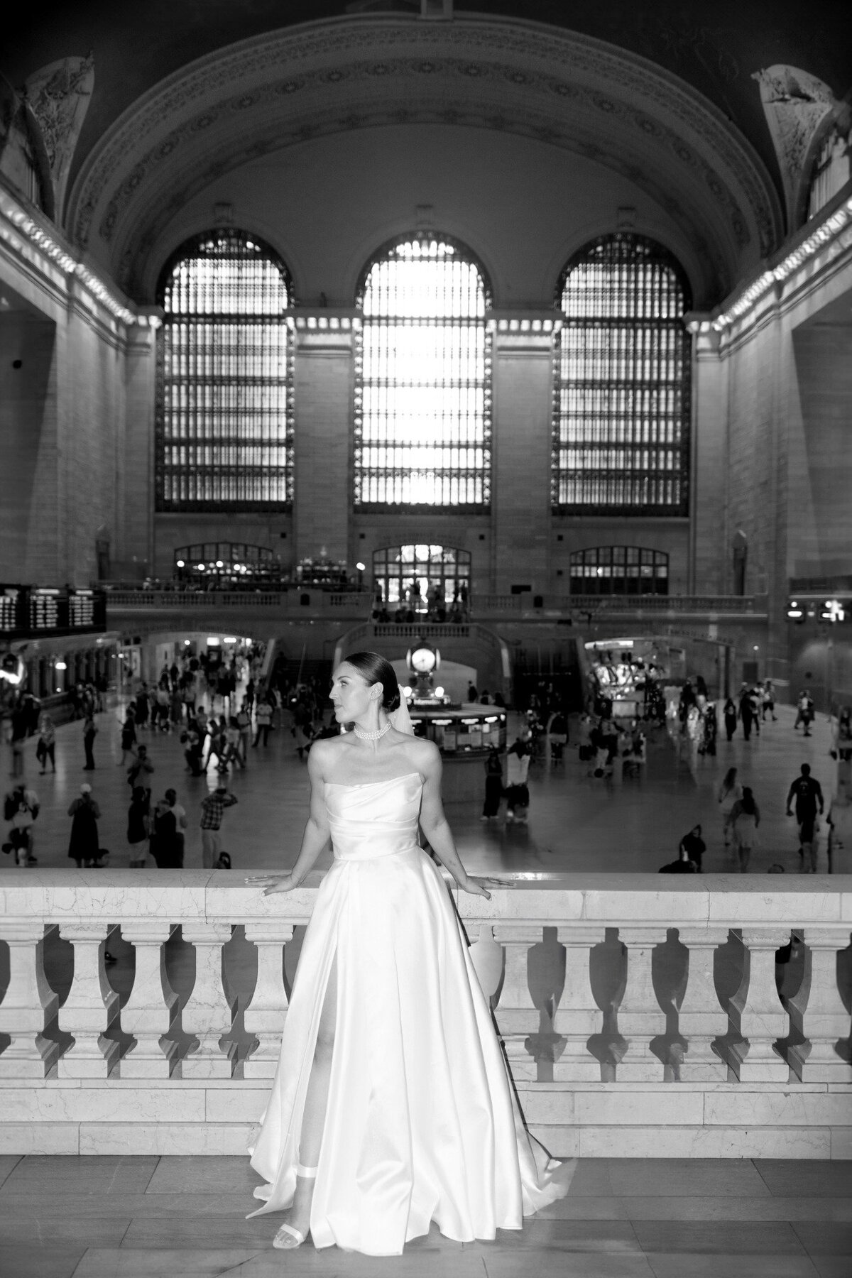bridal-portrait-grand-central-station-nyc-wedding