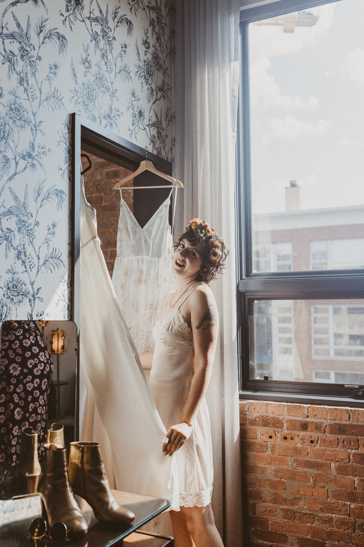 morgans-on-fulton-wedding-gay-queer-photographer-wedding-chicago-18