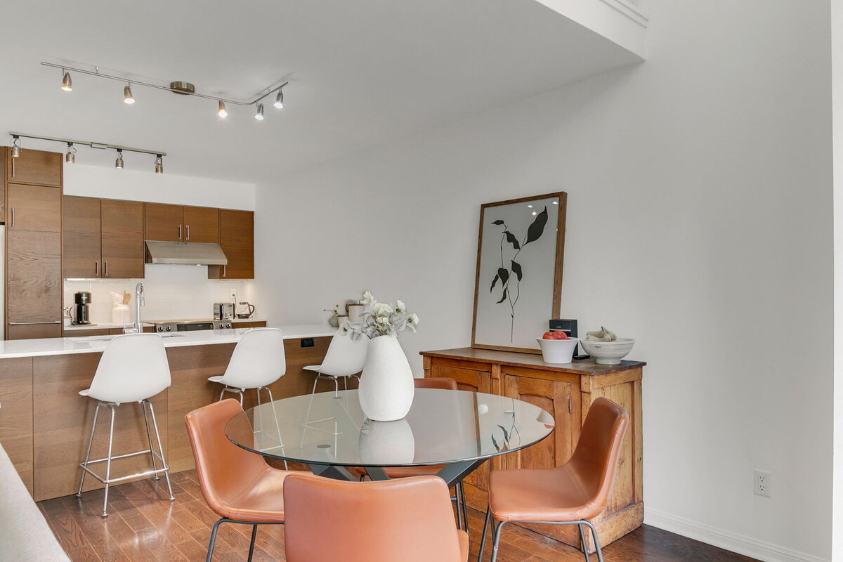 17-web-or-mls-12_005_Dining Room