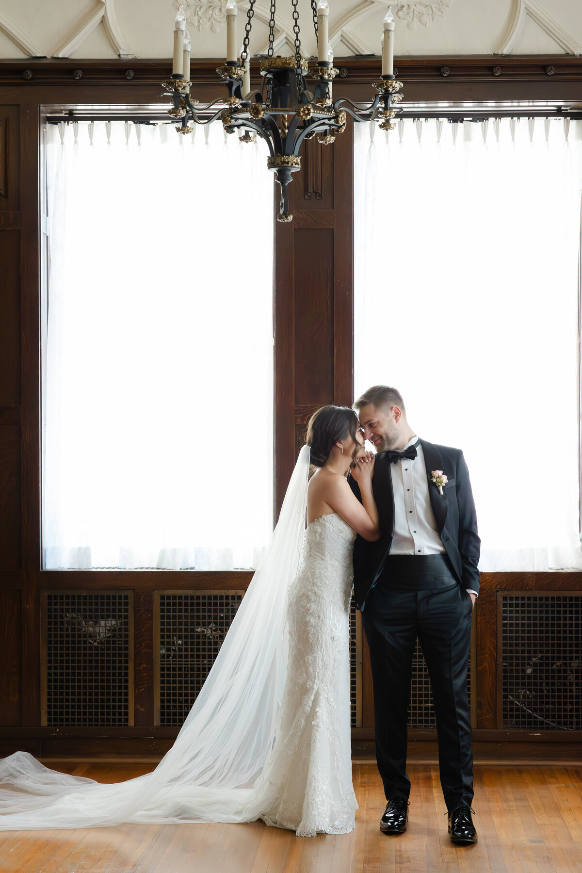 luxury hotel kansas city wedding -35