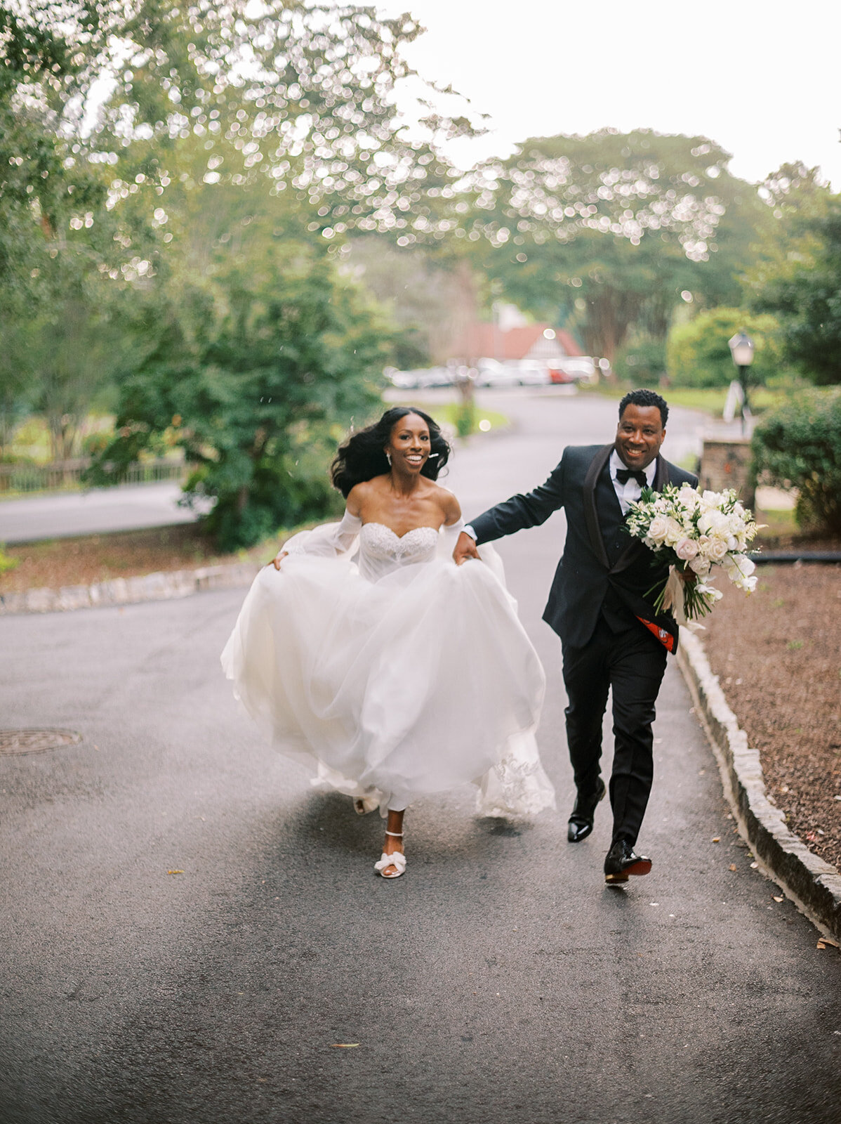 black-couple-running-in-the-rain-in-atlanta-elizabeth-austin-photography