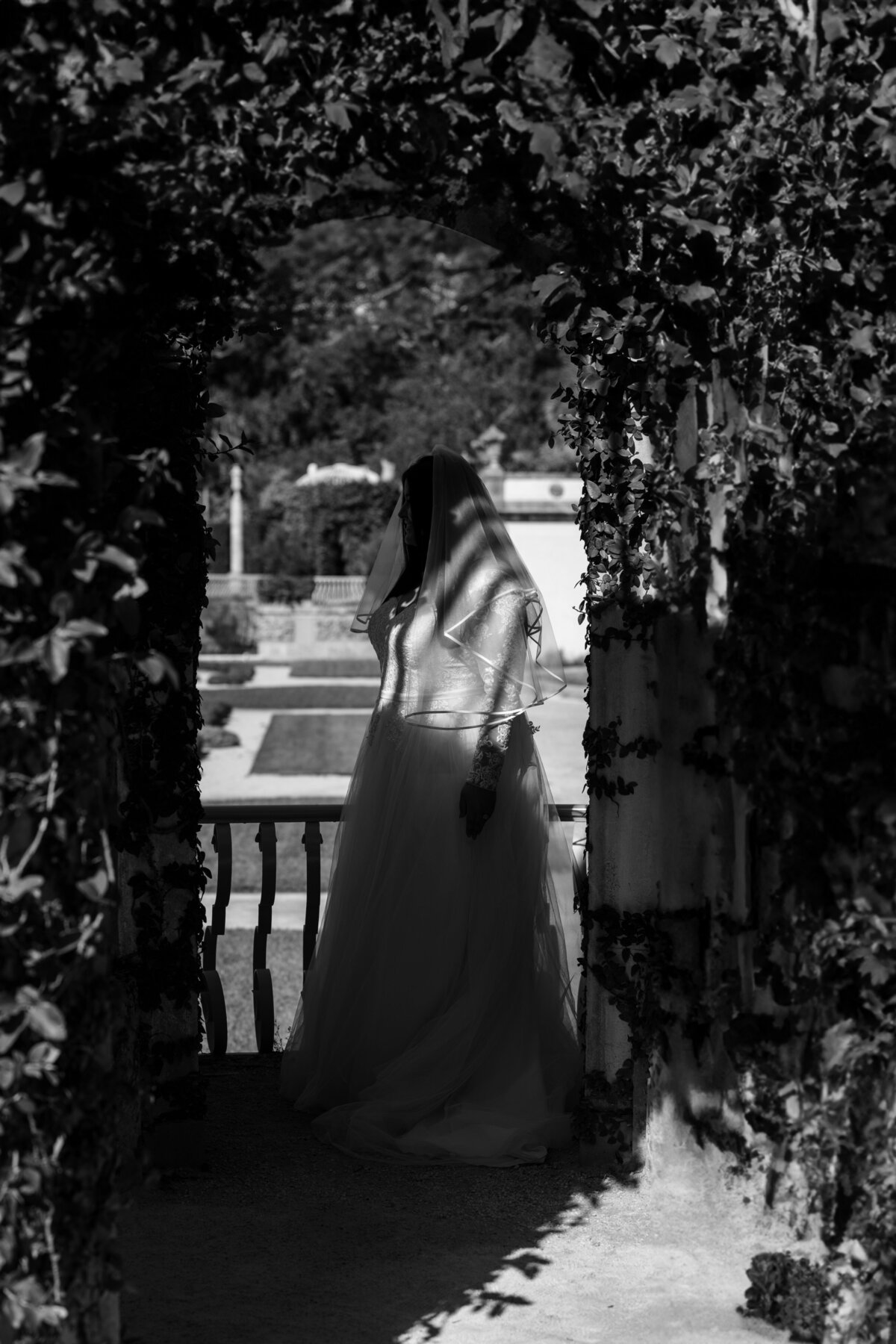 Bride-Enid Arvelo BW 2