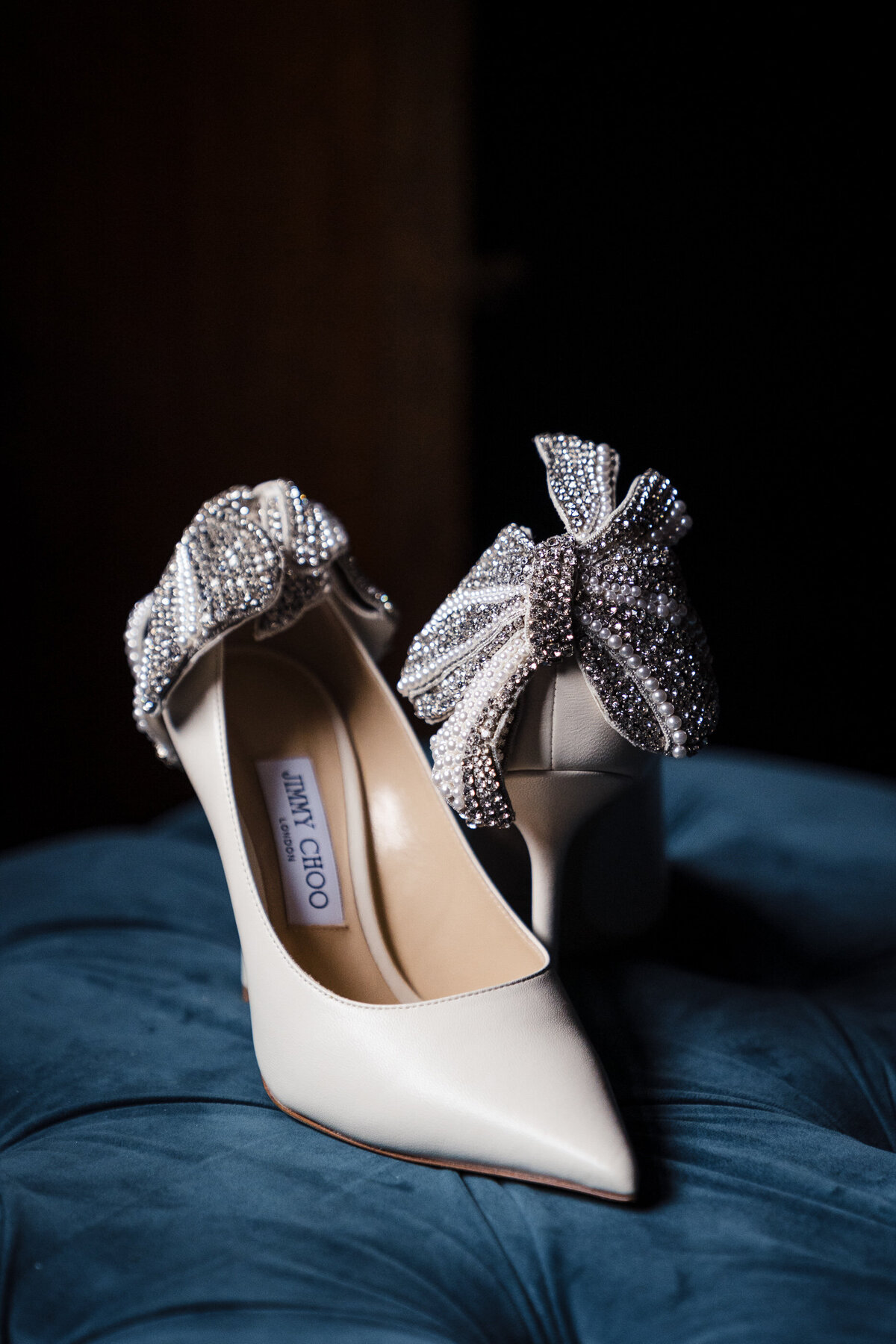 small-intimate-old-downton-lodge-wedding-016