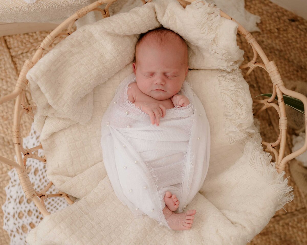 newborn-photoshoot-worcestershire-109