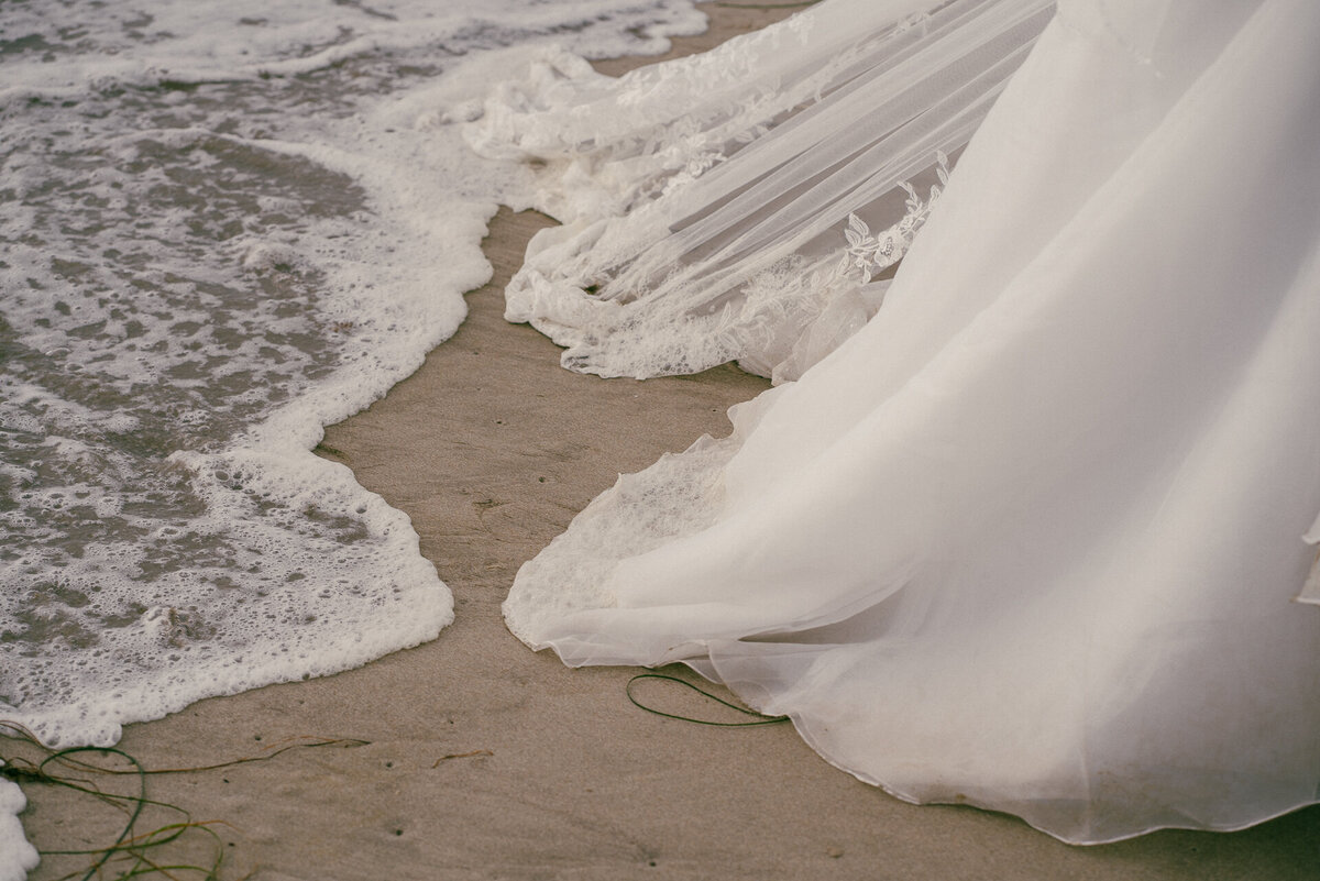 beach elopement oregon photographer-13