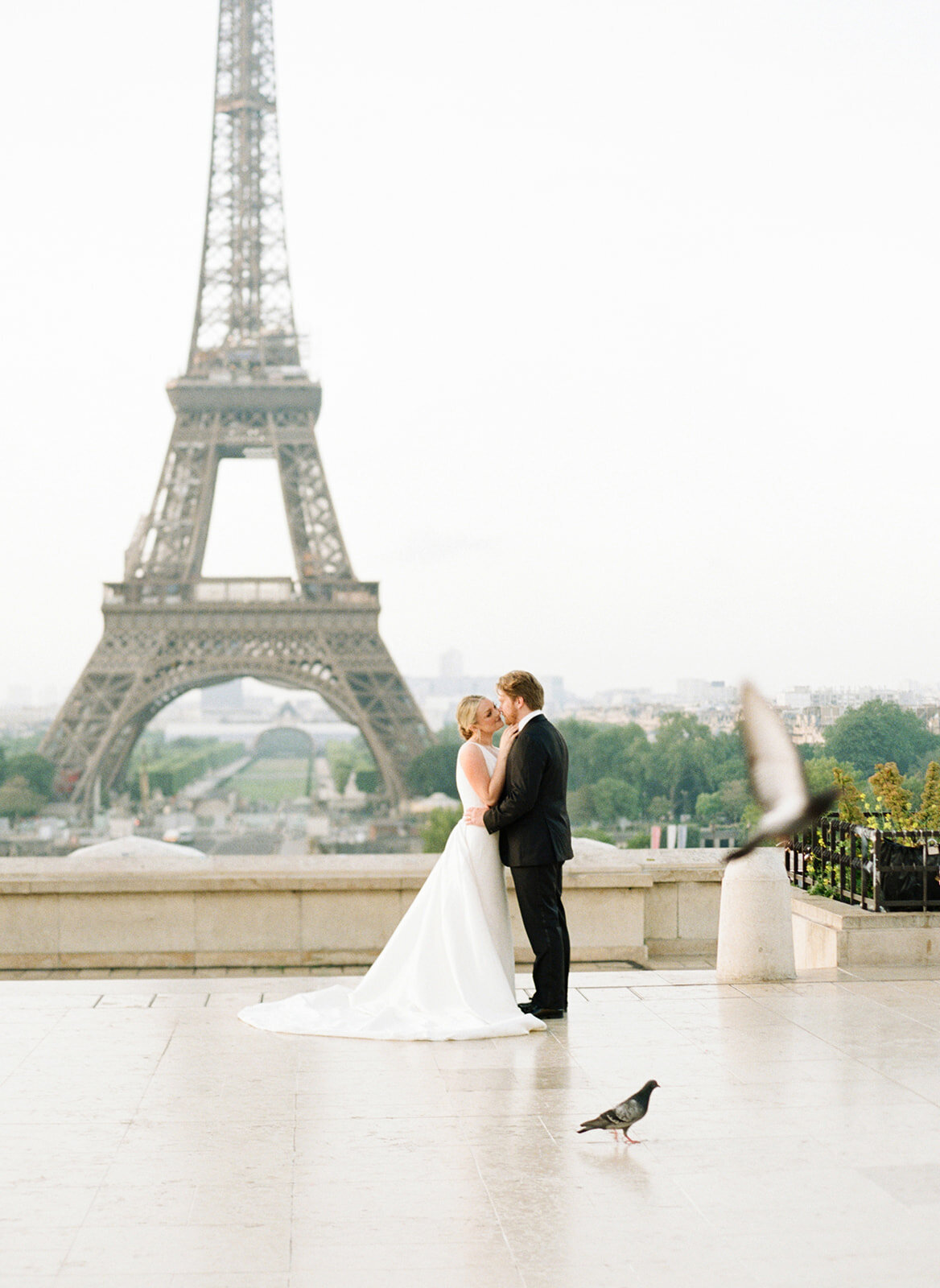 Herndon_Banks_Wedding_Paris_France_TaraHodgesPhotography044