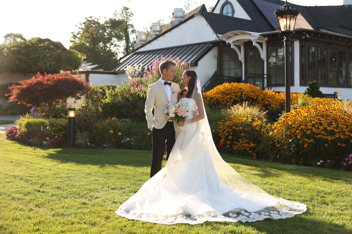 custom-veil-simply-white-bridal-ny