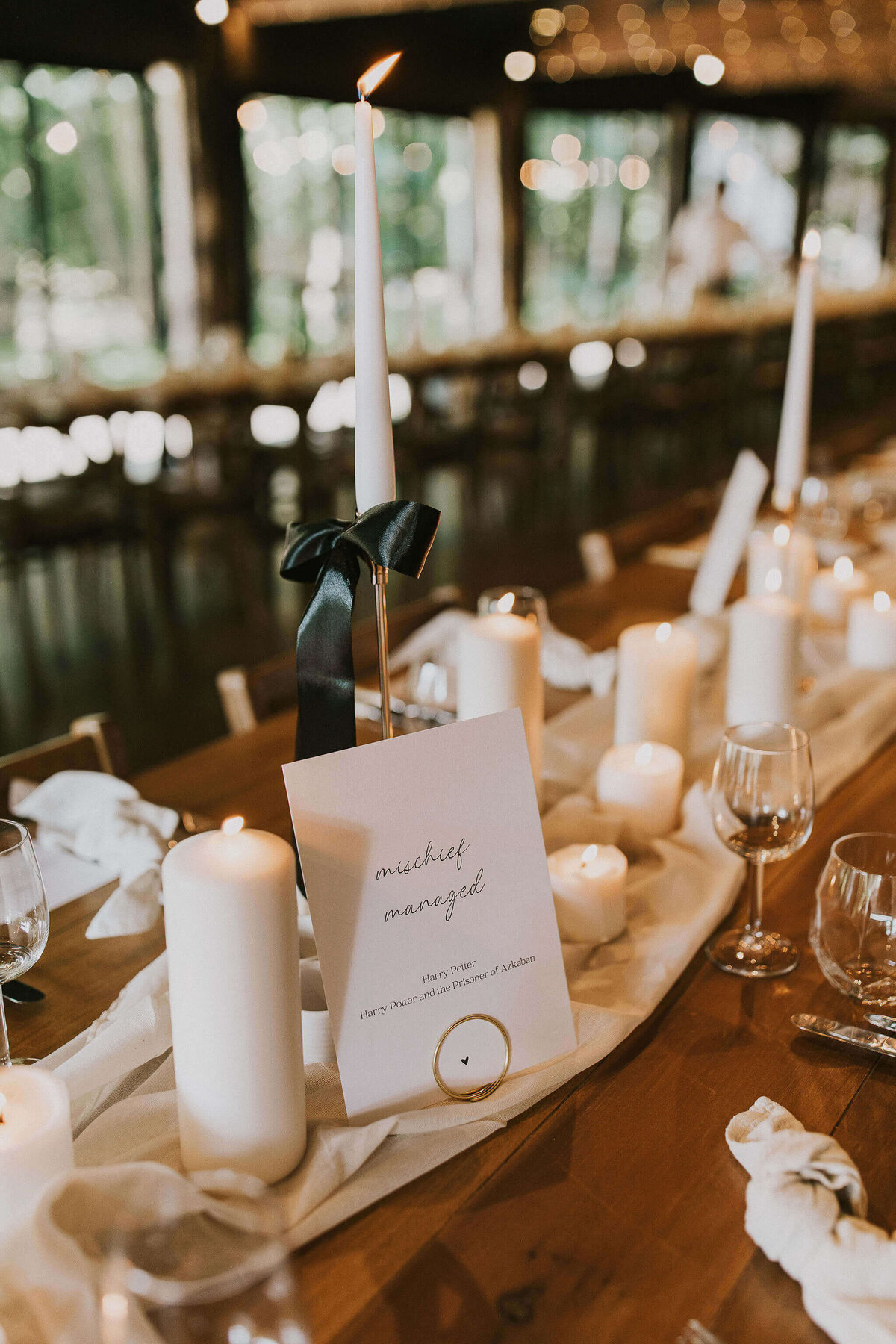 Issy-and-Bella-Floral-Design-Wedding-Florist-Herefordshire-Dewsall-Court-N-Z50