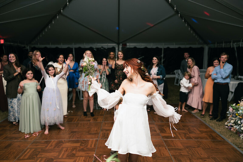 finer-points-coastal-westside-inn-manteo-wedding00006