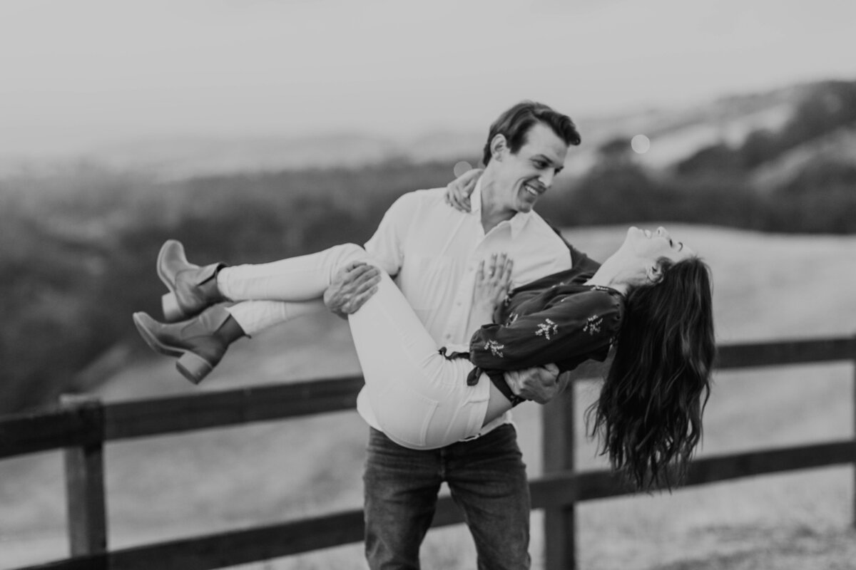 OLIVIA&JASONENGAGEMENTPHOTOS-165