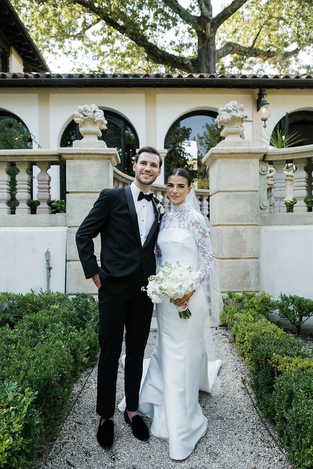 ny-bride-in-anne-barge-wedding-dress