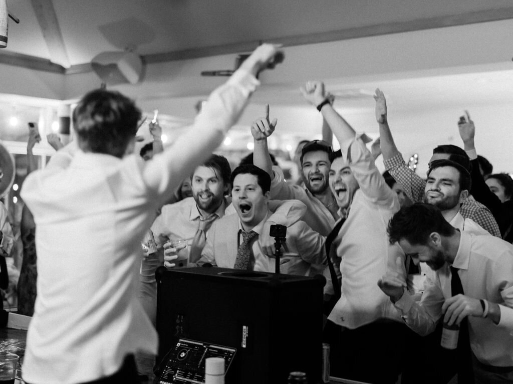 NikkiSanterre_EastCoastLuxuryWeddingPhotographer_TidesInnWedding_Katie&Greg-350