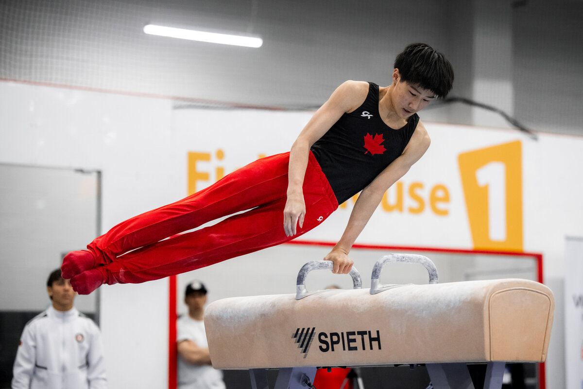 CAN_Grizzly2025-02806