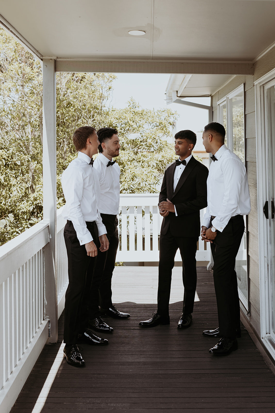 Sneak peek (3 of 195)
