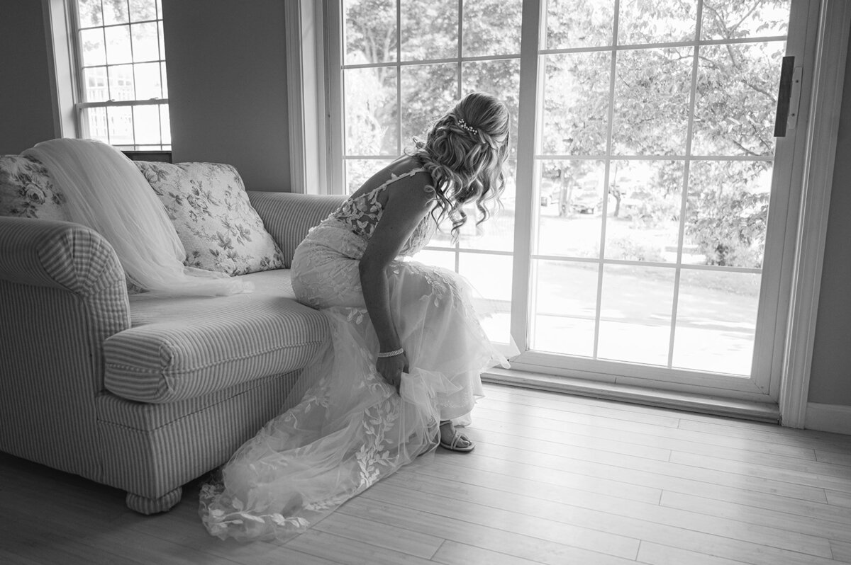 bella-luce-by-michelle-andrea-new-england-photographer-wedding-cuneo-family-bridal-prep-124