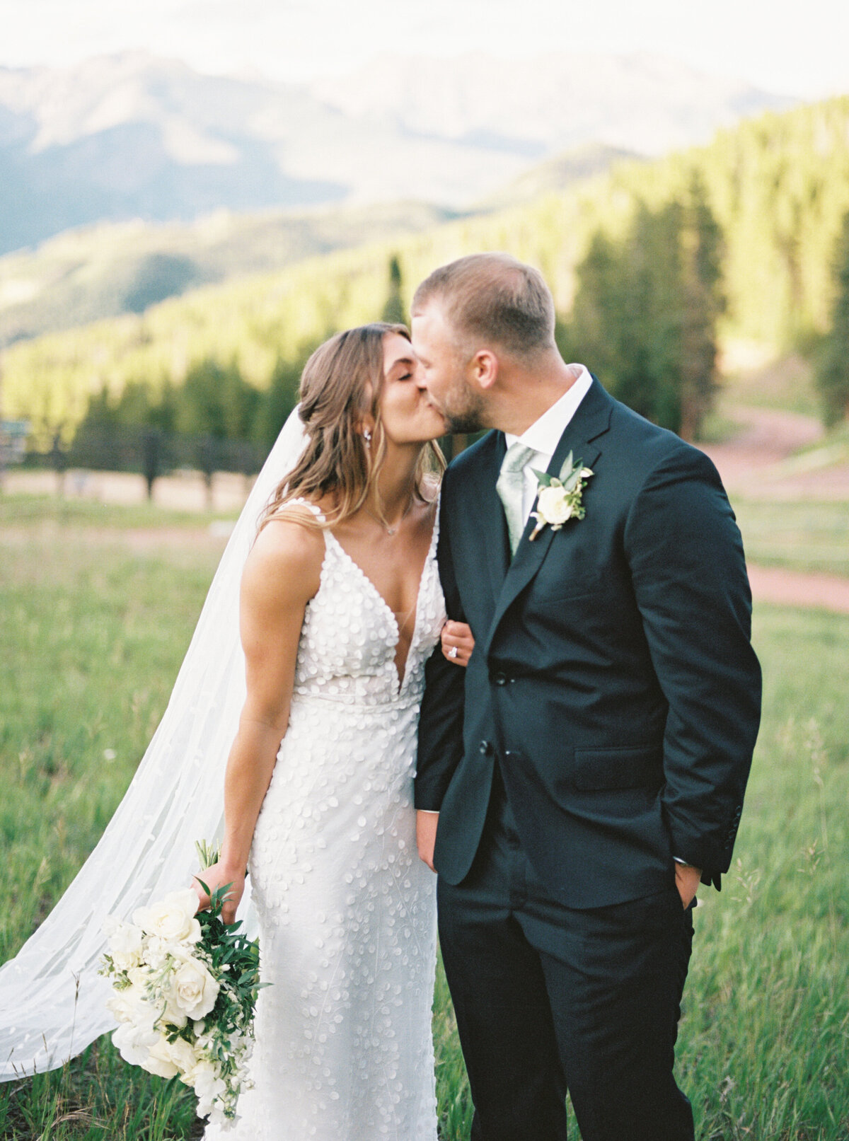 8.18-Maria-Andrew-the-10th-wedding-vail-film-40