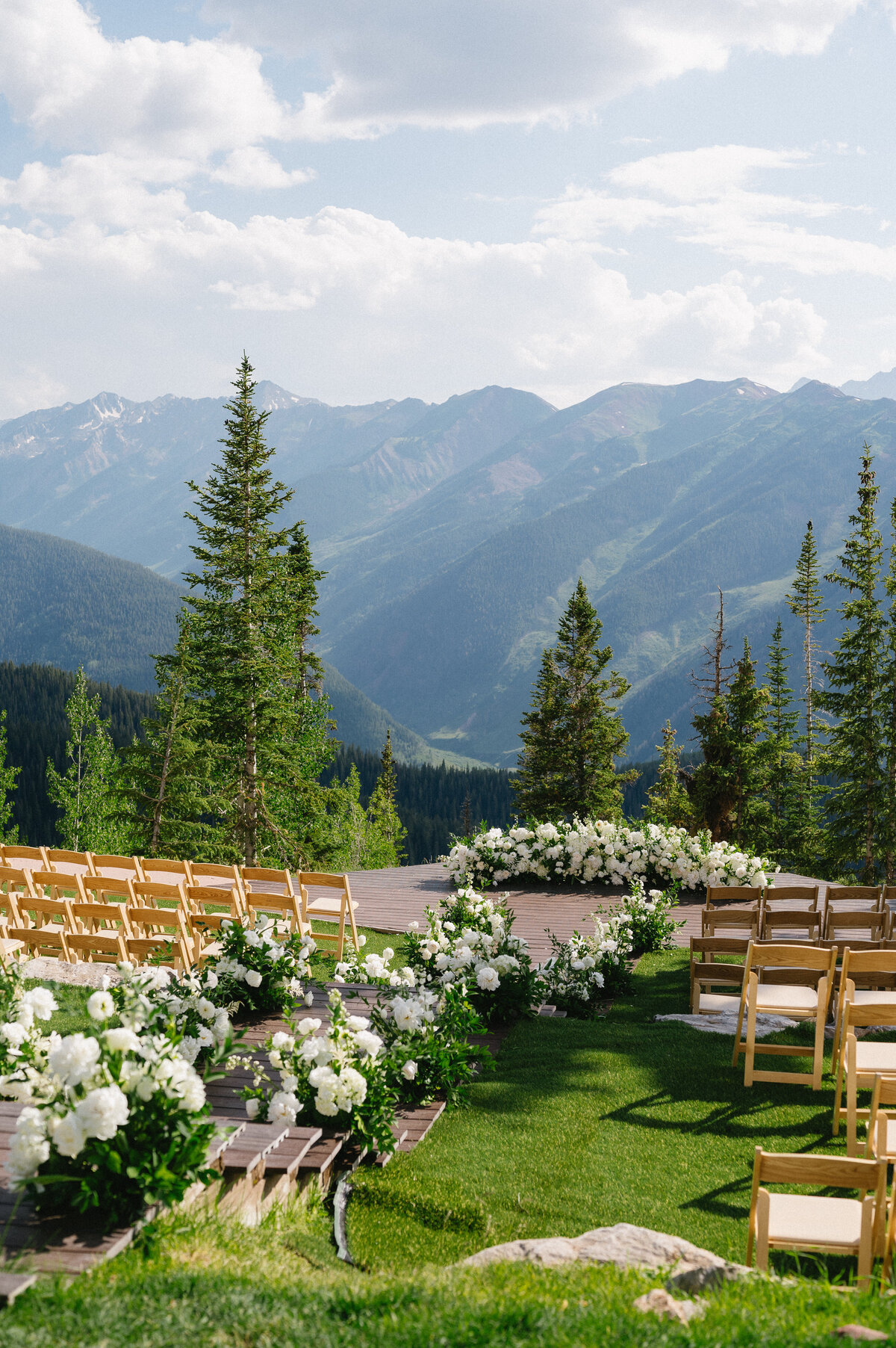 Calluna-Events-Aspen-Wedding-Deck-Ceremony-2