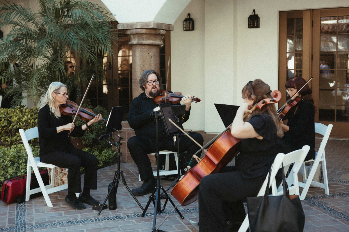 Sarah & Steven Wedding Sneak Peeks-50