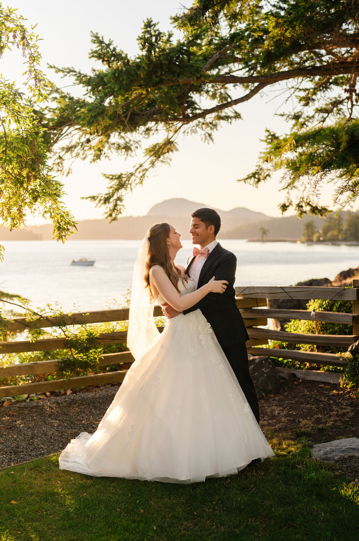 Hope-Island-Beach-Club-Wedding-LaConner_Caylie-Mash-Photography_642