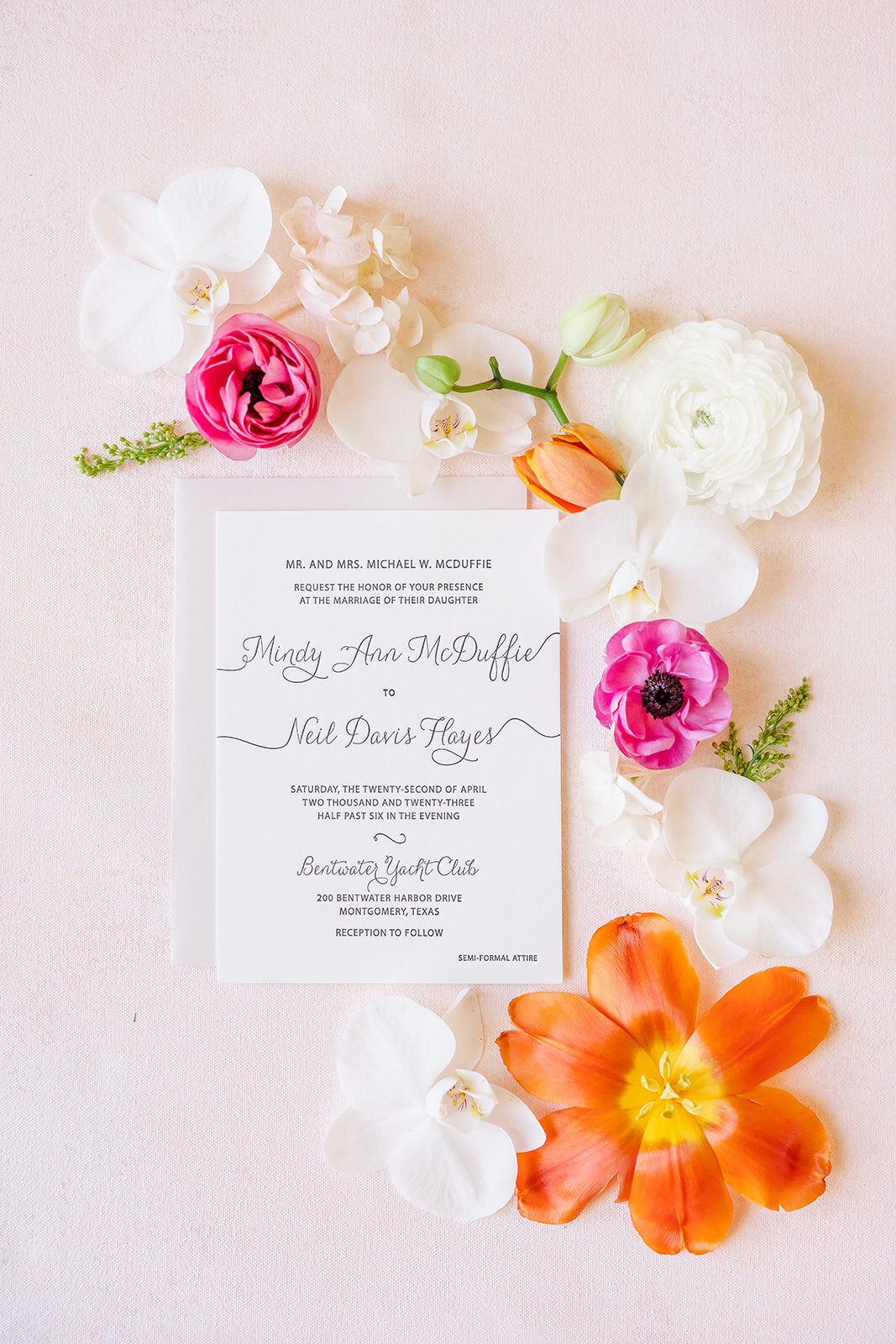 Wedding Invitation wit tropical flowers
