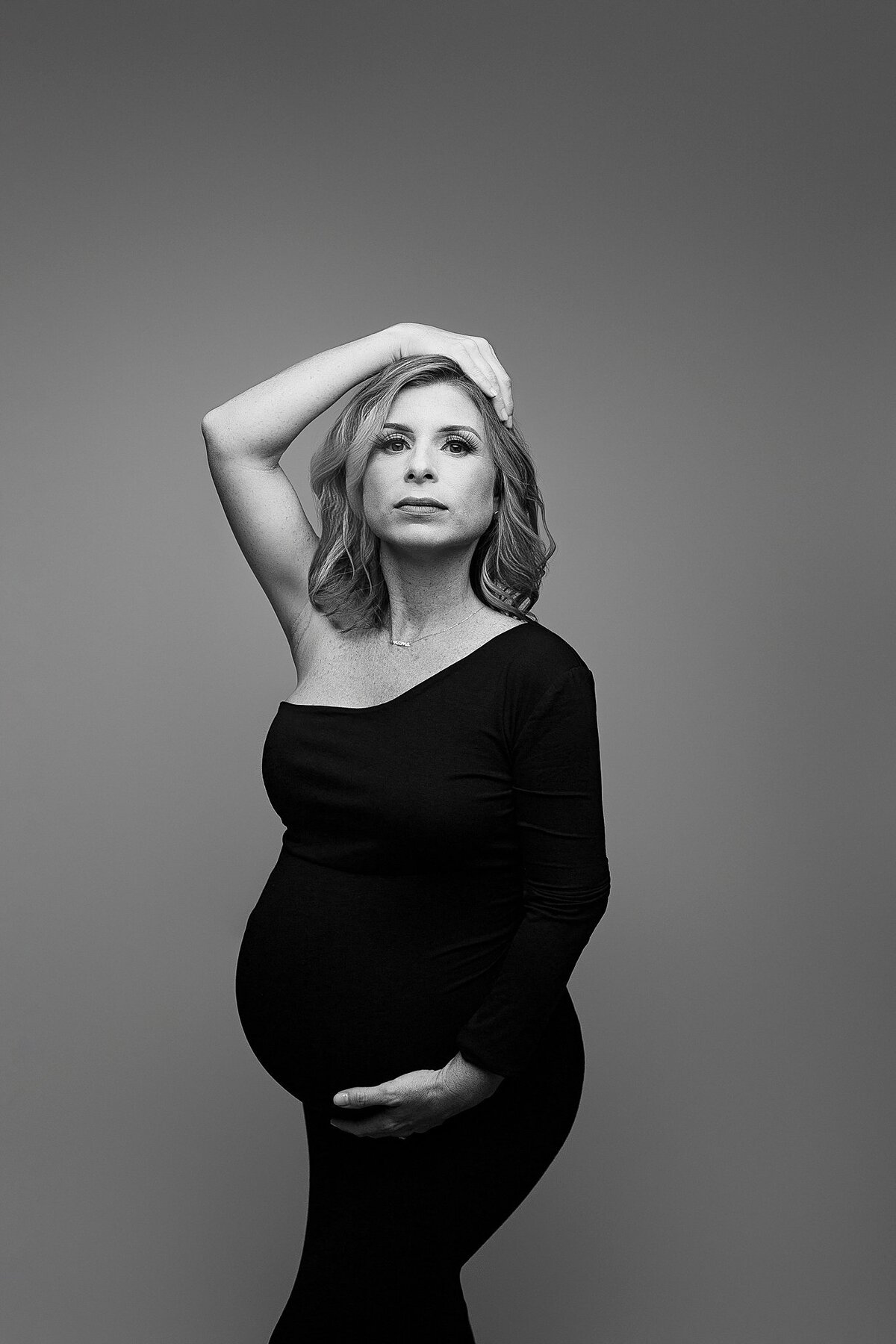 Black and white maternity photoshoot in austin texas