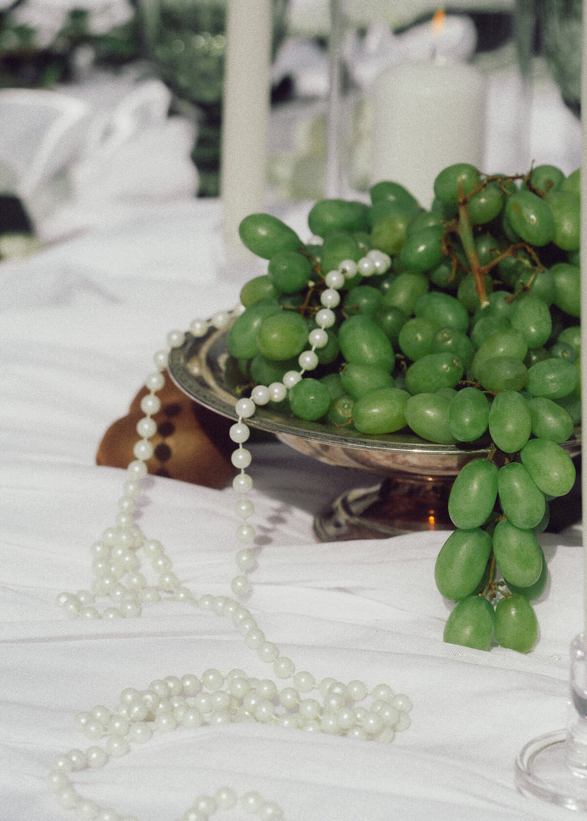 33. hedsor-manor-outdoor-wedding-decor-cinematic-style-72