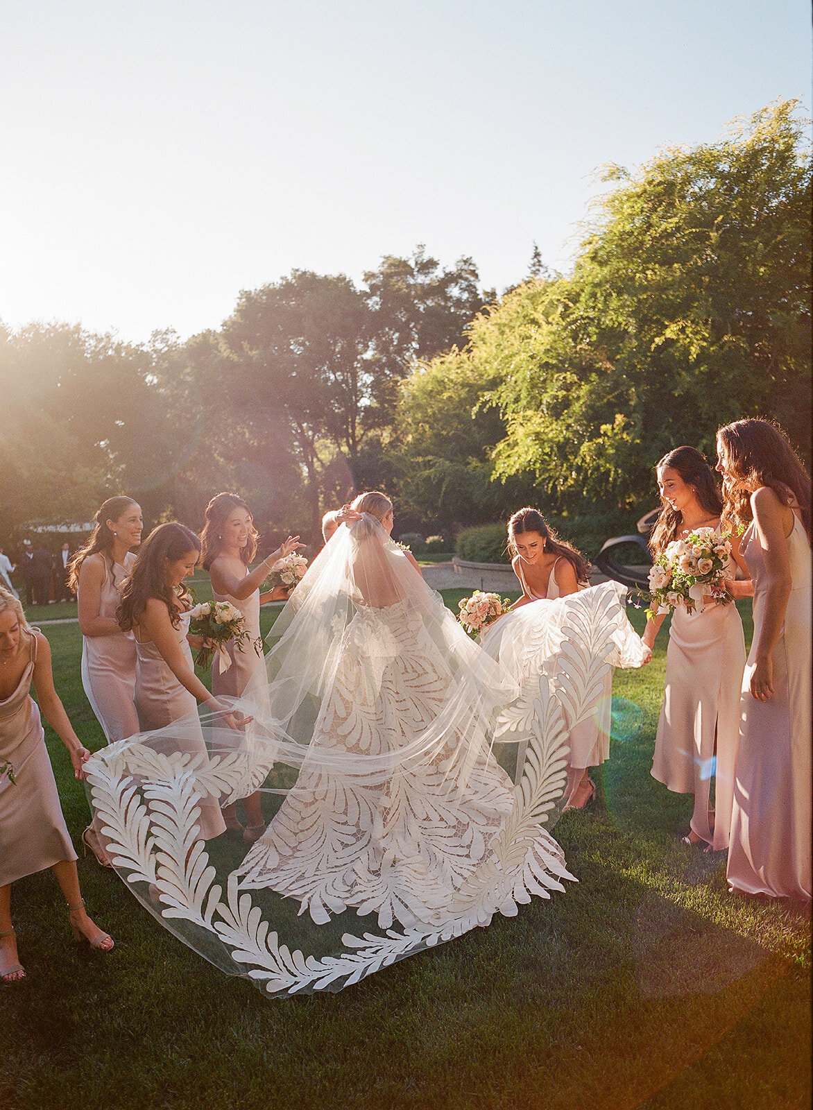 meg-smith-photography-sculpture-garden-private-estate-wedding-024