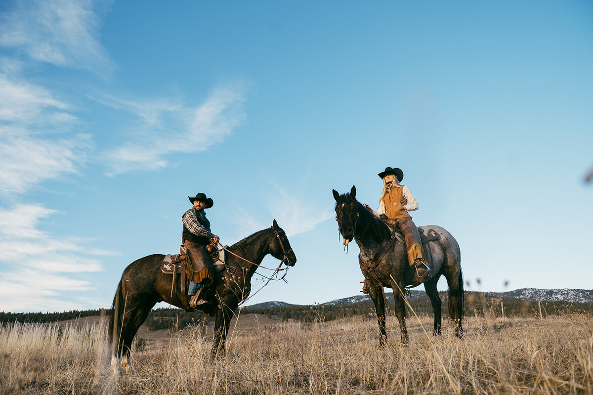 presley-gray-photo-montana-western-ranch-couples-photoshoot-1957